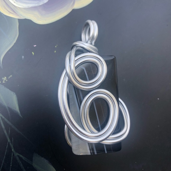 Silver Tone Wire Wrapped Pendant - Picture 13 of 15